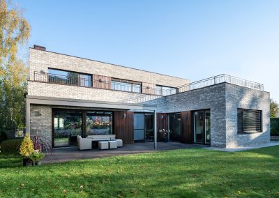 Dom z ceglaną elewacją w Gdyni